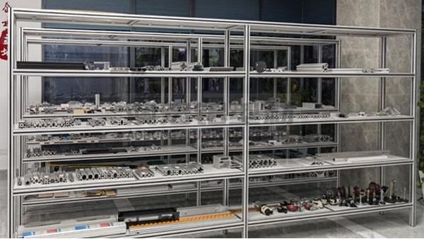 铝型材框架钣金件展示柜?